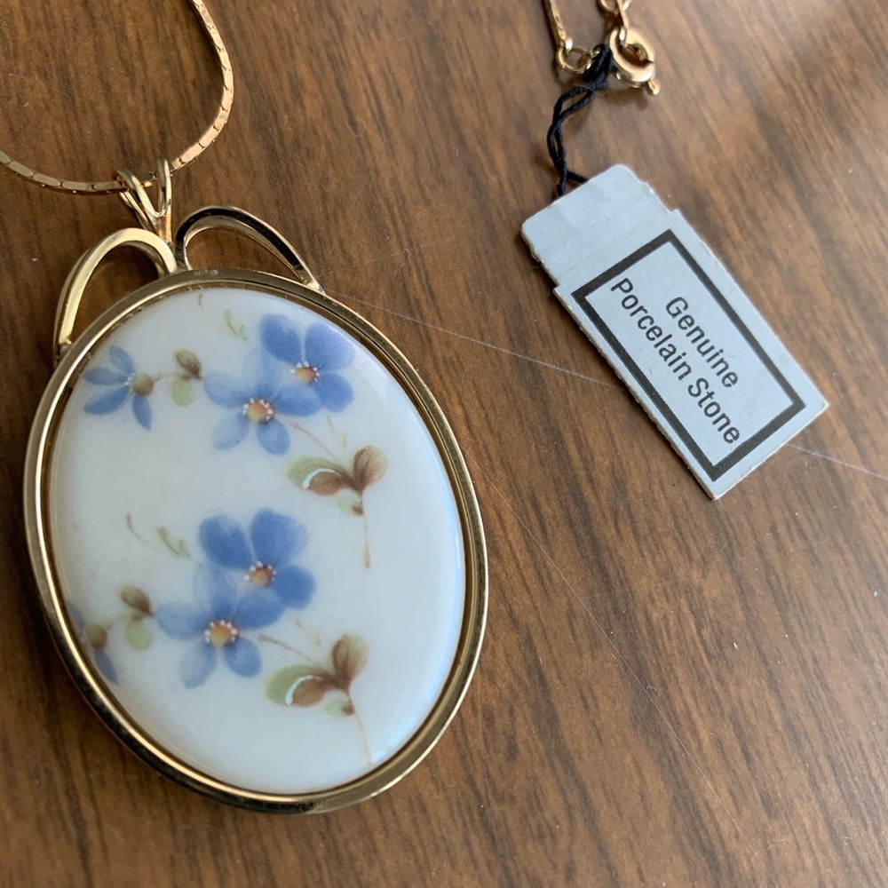 New vintage handmade floral porcelain pendant - Picture 8 of 10